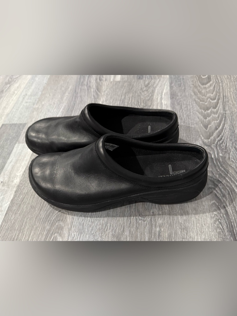 Merrell Men's Black Leather Slip-On Clogs Round Toe US 12.5 J66171
